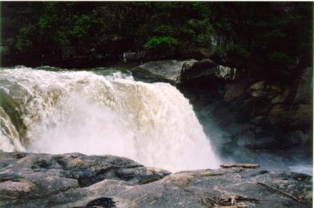 A picture of a Waterfall Cumberland Falls